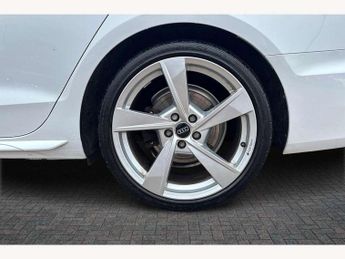 Audi A4 Avant 40 TFSI 204 S Line 5dr S Tronic