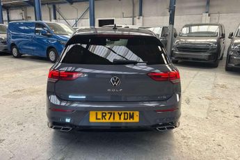 Volkswagen Golf 1.5 eTSI R-Line 5dr DSG