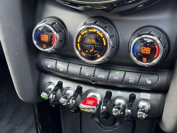 MINI Hatchback 5dr 1.5 Cooper Exclusive 5dr Auto