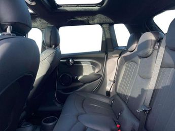 MINI Hatchback 5dr 1.5 Cooper Exclusive 5dr Auto