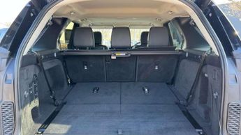 Land Rover Discovery 3.0 D300 S 5dr Auto