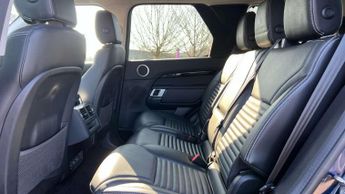 Land Rover Discovery 3.0 D300 S 5dr Auto