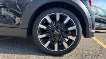 MINI Hatchback 1.5 Cooper Exclusive 3dr Auto