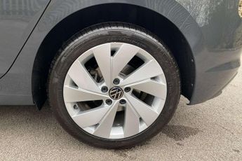 Volkswagen Golf 1.5 eTSI 150 Style 5dr DSG
