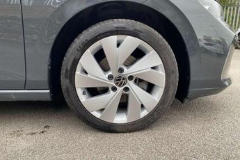 Volkswagen Golf 1.5 eTSI 150 Style 5dr DSG