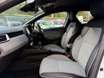 Renault Clio 1.6 E-TECH full hybrid 145 Techno 5dr Auto