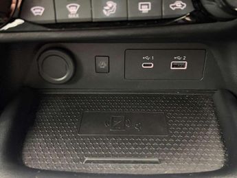 Nissan Juke 1.6 Hybrid Tekna 5dr Auto