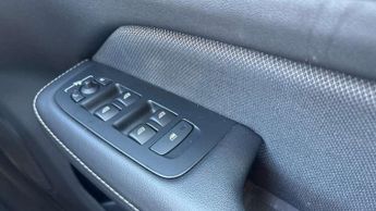 Volvo S60 2.0 B5P R DESIGN 4dr Auto