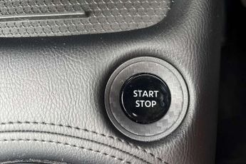 Nissan Juke 1.6 Hybrid N-Connecta 5dr Auto