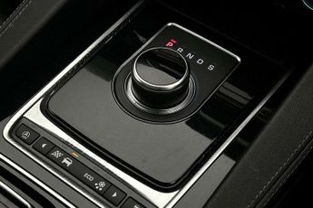 Jaguar F-Pace 2.0d [180] Chequered Flag 5dr Auto AWD