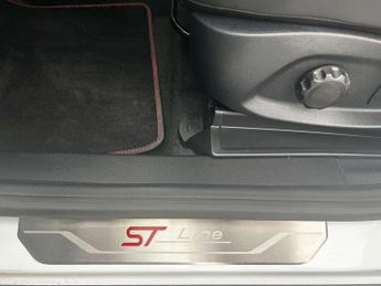 Ford Puma 1.0 EcoBoost Hybrid mHEV ST-Line X 5dr DCT