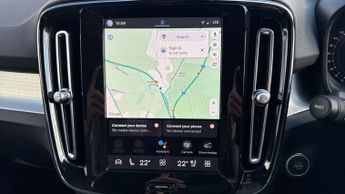 Volvo XC40 2.0 B3P Plus Dark 5dr Auto