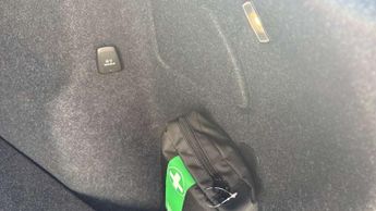 Volvo XC40 2.0 B3P Plus Dark 5dr Auto