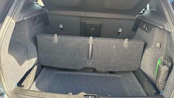 Volvo XC40 2.0 B3P Plus Dark 5dr Auto