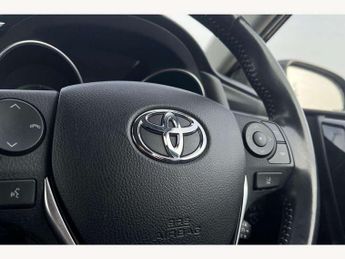 Toyota Auris 1.8 Hybrid Excel TSS 5dr CVT [Leather]