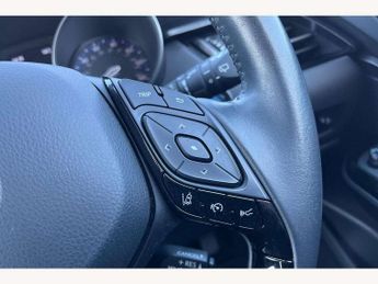 Toyota C-HR 1.8 Hybrid Design 5dr CVT