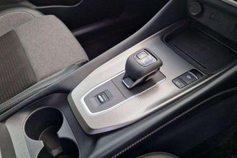 Nissan Qashqai 1.3 DiG-T MH 158 N-Connecta 5dr Xtronic