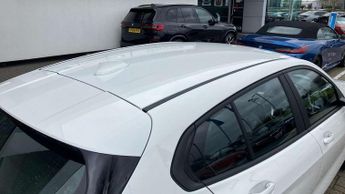 BMW 1 Series 118i [136] SE 5dr Step Auto [Live Cockpit Pro]