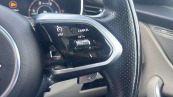 Jaguar F-Pace 2.0 D200 R-Dynamic HSE 5dr Auto AWD