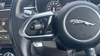 Jaguar F-Pace 2.0 D200 R-Dynamic HSE 5dr Auto AWD