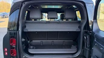 Land Rover Defender 3.0 D300 X-Dynamic HSE 90 3dr Auto