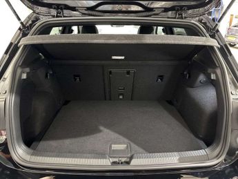 Volkswagen Golf 1.5 eTSI 150 R-Line 5dr DSG