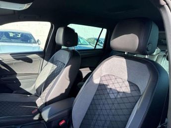 Volkswagen Tiguan 2.0 TDI R-Line 5dr DSG