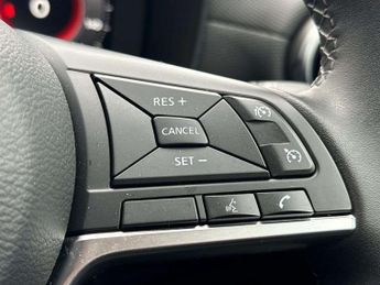 Nissan Juke 1.6 Hybrid N-Connecta 5dr Auto