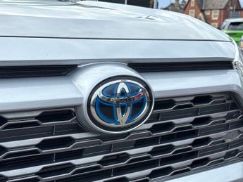 Toyota RAV4 2.5 VVT-i Hybrid Dynamic 5dr CVT