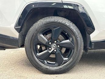 Toyota RAV4 2.5 VVT-i Hybrid Dynamic 5dr CVT