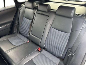 Toyota RAV4 2.5 VVT-i Hybrid Dynamic 5dr CVT