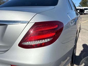 Mercedes-Benz E-Class E220d AMG Line Edition Premium 4dr 9G-Tronic