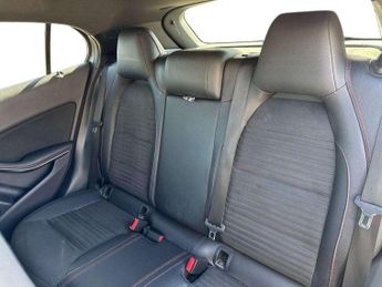 Mercedes-Benz GLA GLA 220d 4Matic AMG Line Premium 5dr Auto