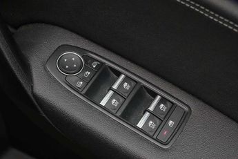 Renault Captur 1.6 E-Tech full hybrid 145 Techno 5dr Auto