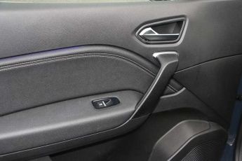 Renault Captur 1.6 E-Tech full hybrid 145 Techno 5dr Auto