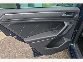 Volkswagen Tiguan 2.0 TDI R-Line 5dr DSG