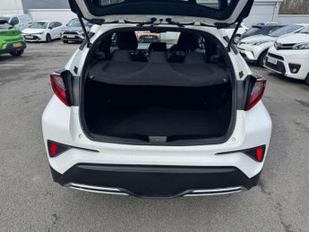 Toyota C-HR 2.0 Hybrid Design 5dr CVT
