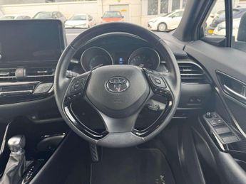 Toyota C-HR 2.0 Hybrid Design 5dr CVT