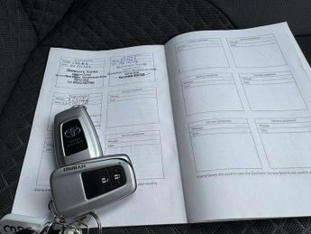 Toyota C-HR 2.0 Hybrid Design 5dr CVT