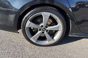 Audi A4 Avant 2.0T FSI 252 Quattro Black Edition 5dr S Tronic