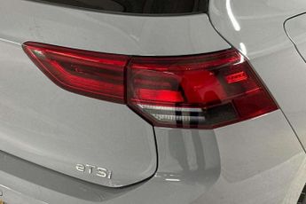 Volkswagen Golf 1.5 eTSI 150 R-Line 5dr DSG