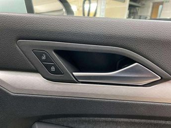 Volkswagen Golf 2.0 TDI Life 5dr DSG