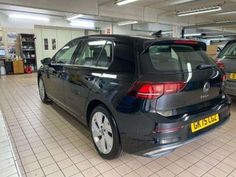 Volkswagen Golf 1.5 eTSI 150 Style 5dr DSG