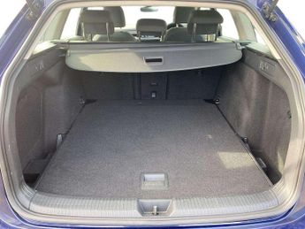 Volkswagen Golf Estate 1.5 eTSI 150 Style 5dr DSG