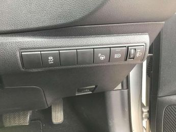 Toyota Corolla 1.8 VVT-i Hybrid Design 5dr CVT