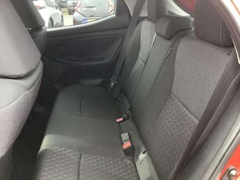 Toyota Yaris 1.5 Hybrid Icon 5dr CVT