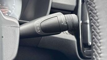 Volvo XC40 Recharge 1.5 T4 Recharge PHEV R DESIGN 5dr Auto