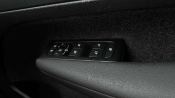 Volvo XC40 Recharge 1.5 T4 Recharge PHEV R DESIGN 5dr Auto