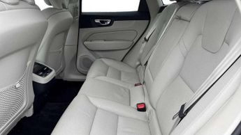 Volvo XC60 2.0 B4P Plus Dark 5dr Geartronic