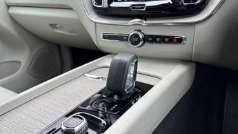 Volvo XC60 2.0 B4P Plus Dark 5dr Geartronic